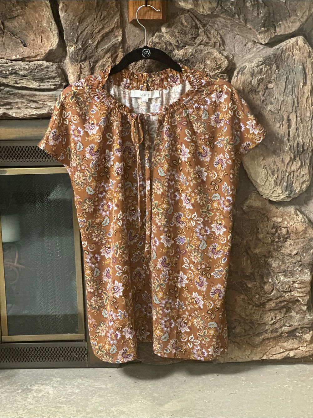 LOFT Women’s Brown Floral Tie-Neck Top